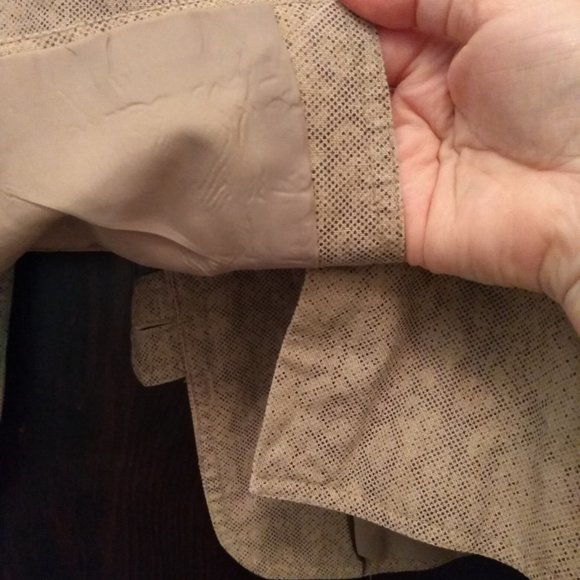 Safari Jacket. Neutral Color. Excellent Condition - Picture 10 of 16